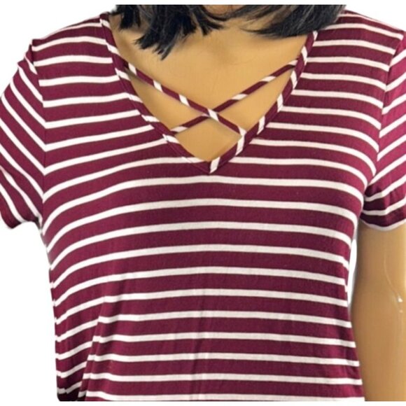 (6 for $25) Emory Park Short Sleeve Cross Strap Top in Maroon/White Size medium - Picture 2 of 6
